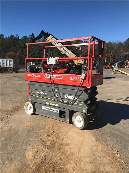 2014 Skyjack SJIII3226 Scissor Lift