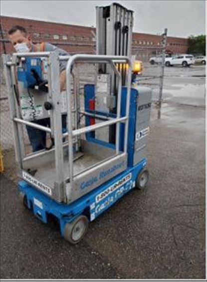 2015 Genie GR-20 Scissor Lift
