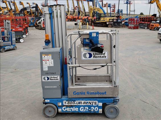2013 Genie GR-20 Vertical Lift