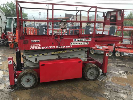 2013 MEC 3259 ERT Scissor Lift