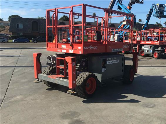 2016 Skyjack SJ6826RT Scissor Lift