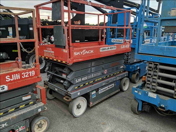 2013 Skyjack SJIII4632 Scissor Lift
