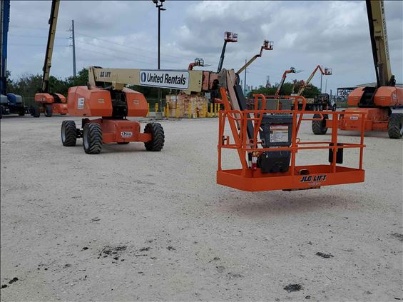 2013 JLG 860SJ Boom Lift