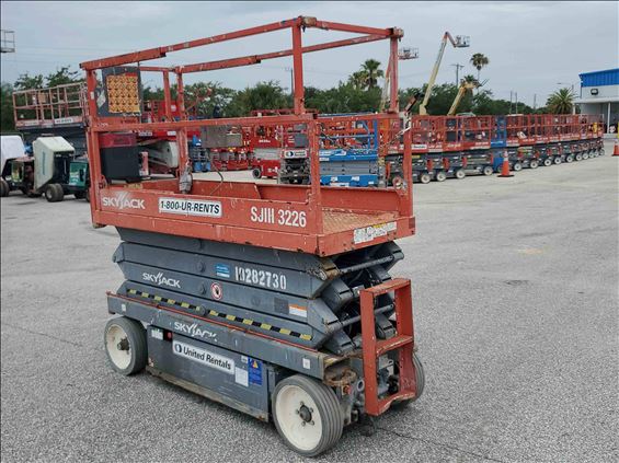 2014 Skyjack SJIII3226 Scissor Lift