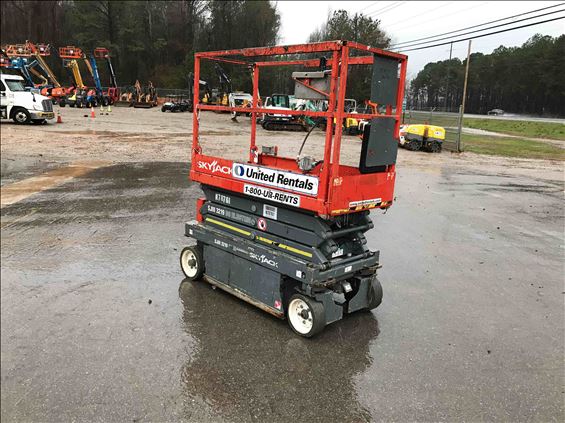 2013 Skyjack SJIII3219 Scissor Lift