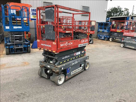 2014 Skyjack SJIII3219 Scissor Lift