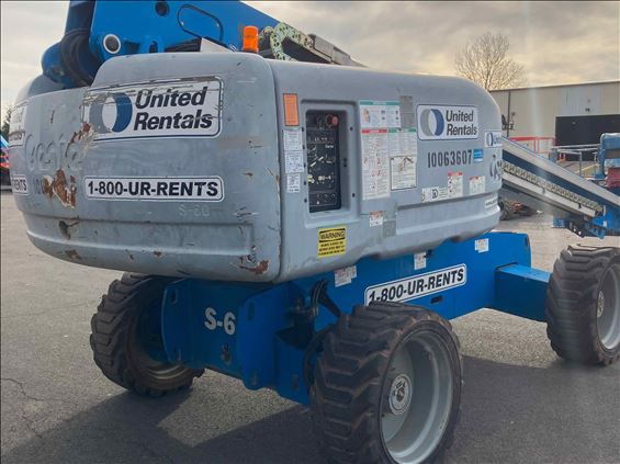 2012 Genie S-60X Boom Lift