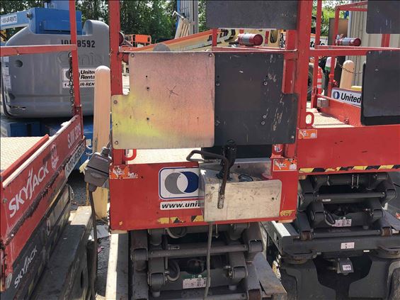 2014 Skyjack SJIII3219 Scissor Lift
