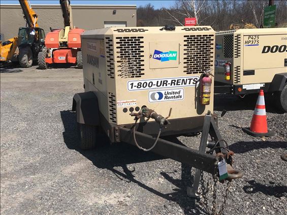 2013 Doosan P425/HP375WCUT4 Air Compressor