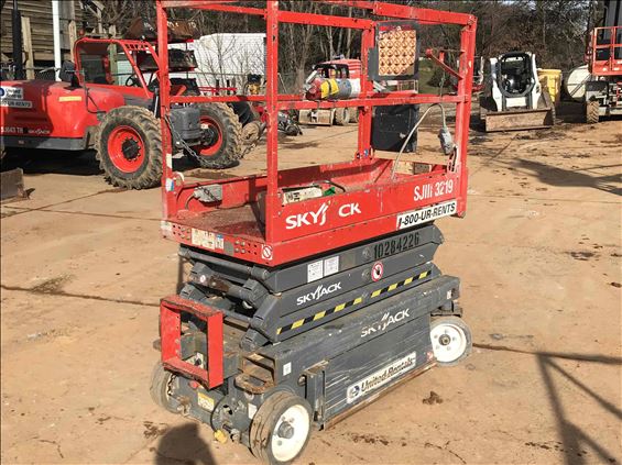 2014 Skyjack SJIII3219 Scissor Lift