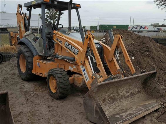 2013 Case 580N Backhoe