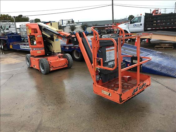 2013 JLG E300AJP Boom Lift