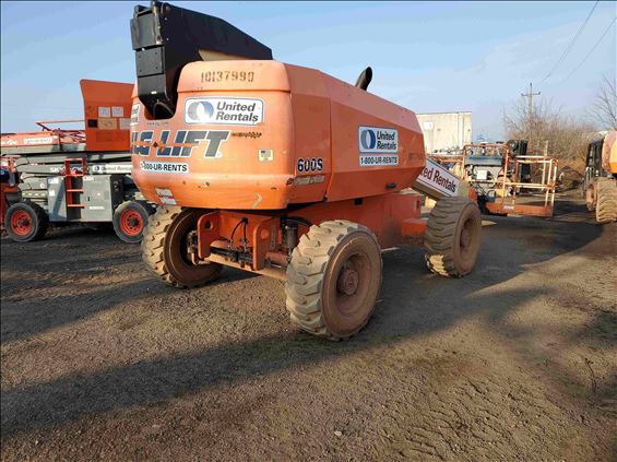 2013 JLG 600S Boom Lift