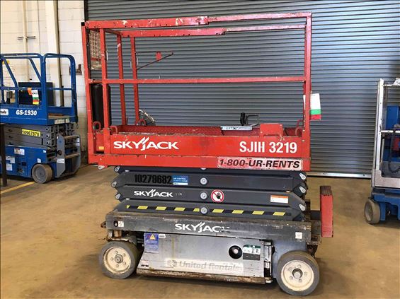 2014 Skyjack SJIII3219 Scissor Lift