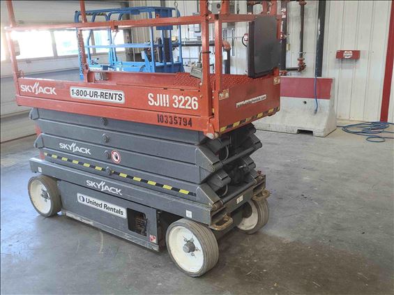 2015 Skyjack SJIII3226 Scissor Lift