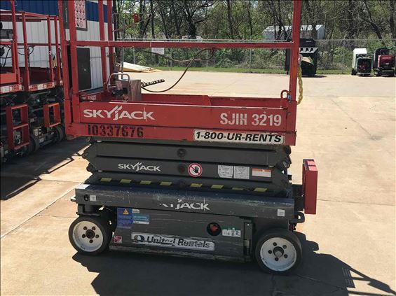 2015 Skyjack SJIII3219 Scissor Lift