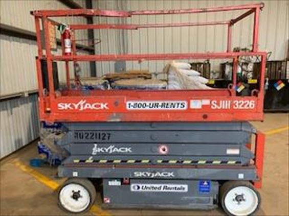 2014 Skyjack SJIII3226 Scissor Lift