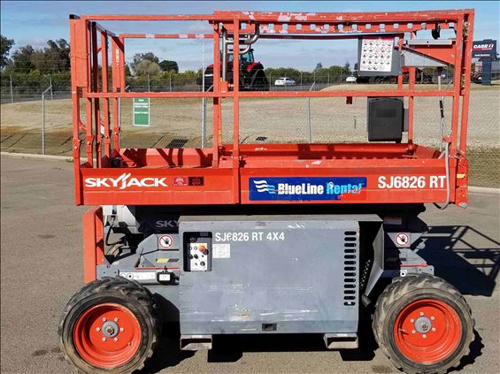 2014 Skyjack SJ6826RT Scissor Lift