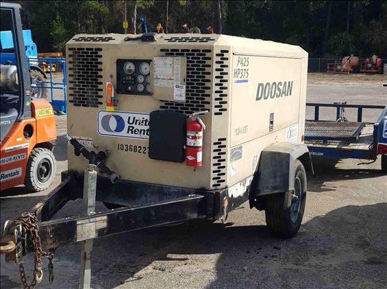 2015 Doosan P425/HP375WCUT4 Air Compressor