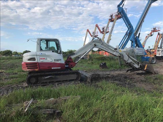 2015 Takeuchi TB290C Mini-Excavator
