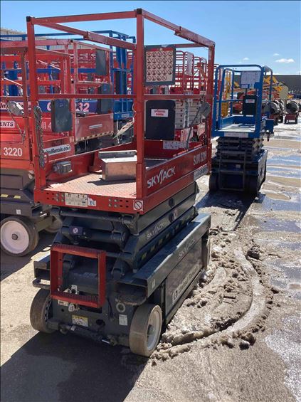 2015 Skyjack SJIII3219 Scissor Lift