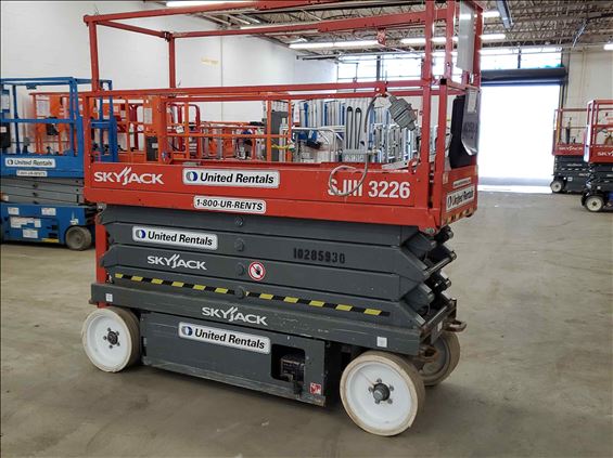 2014 Skyjack SJIII3226 Scissor Lift