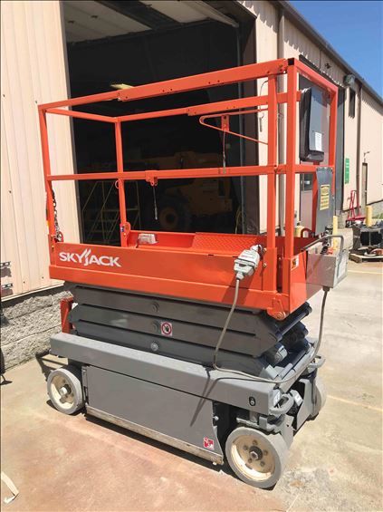 2015 Skyjack SJIII3219 Scissor Lift