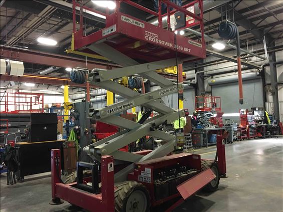 2013 MEC 2659 ERT Scissor Lift