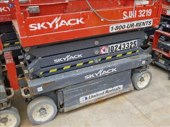 2014 Skyjack SJIII3219 Scissor Lift