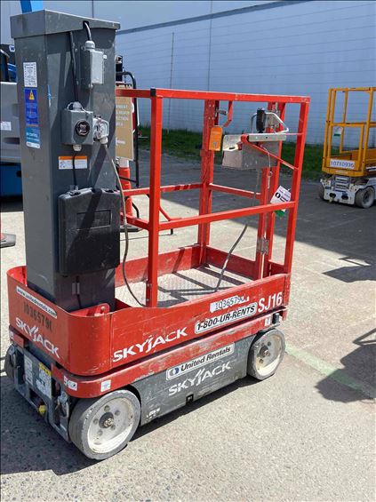 2015 Skyjack SJ16 Scissor Lift