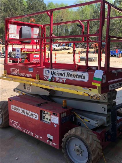 2015 MEC 2659ERT Scissor Lift