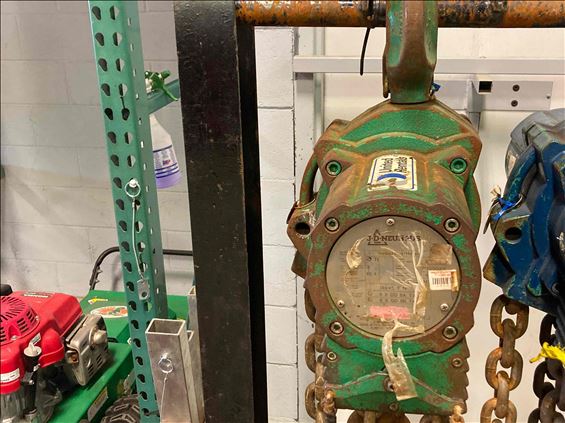 2012 JD NEUHAUS PROFI 10T Hoist
