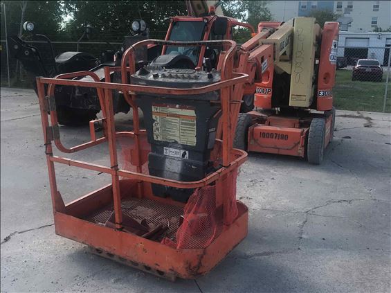 2011 JLG E300AJP Boom Lift