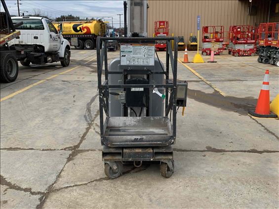 2011 JLG 20MVL Vertical Lift