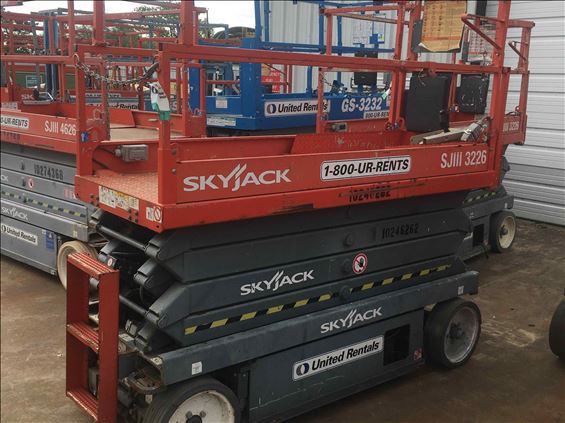 2014 Skyjack SJIII3226 Scissor Lift