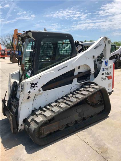 2017 Bobcat T740