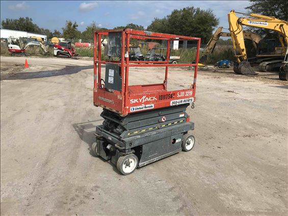 2013 Skyjack SJIII3219 Scissor Lift