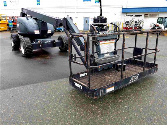 2011 JLG 600AJ