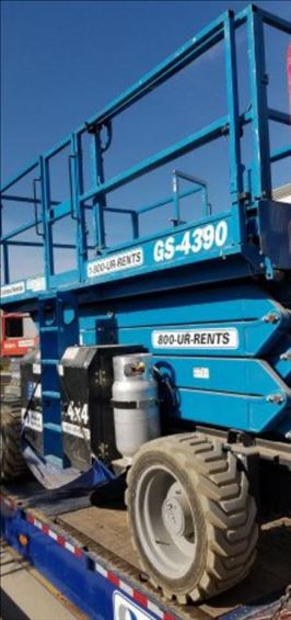 2017 Genie GS-4390 RT Scissor Lift