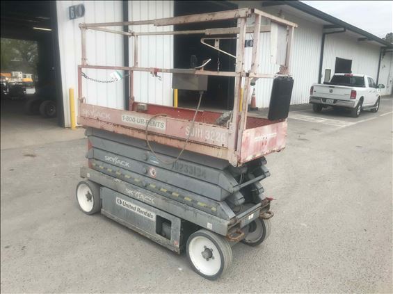 2014 Skyjack SJIII3226 Scissor Lift
