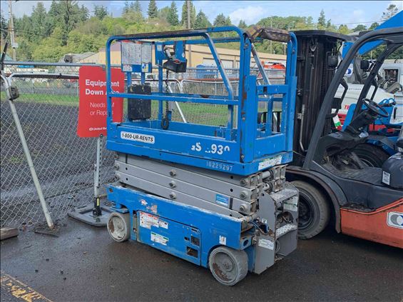 2014 Genie GS-1930 Scissor Lift