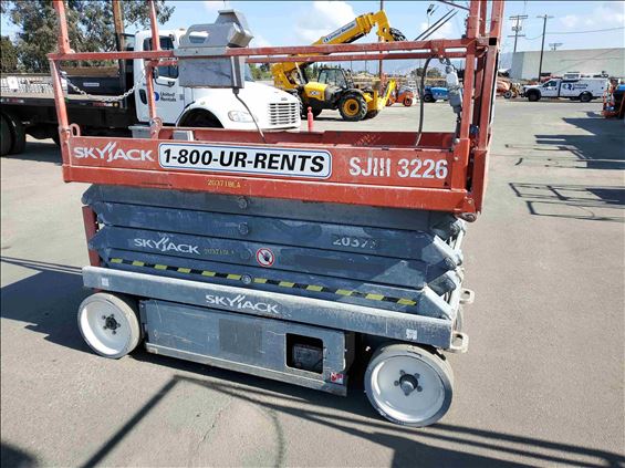 2015 Skyjack SJIII3226 Scissor Lift