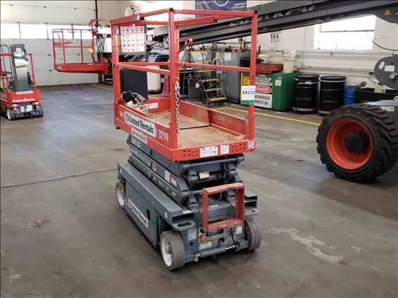 2013 Skyjack SJIII3219 Scissor Lift