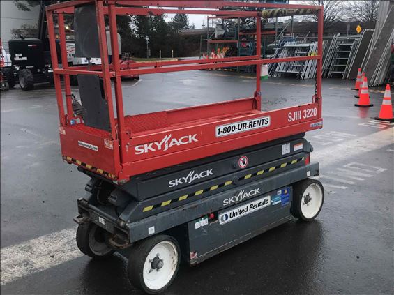 2015 Skyjack SJIII3220 Scissor Lift