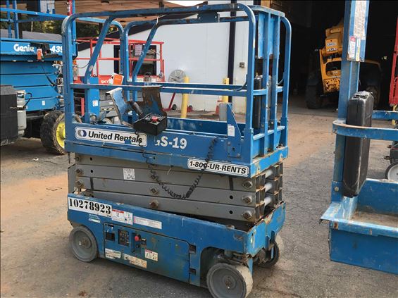 2014 Genie GS-1930 Scissor Lift