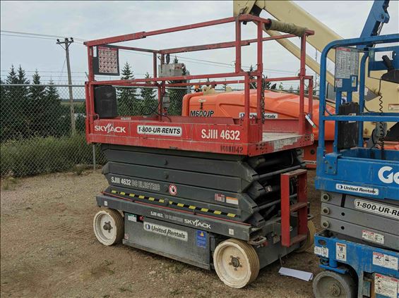 2013 Skyjack SJIII4632 Scissor Lift