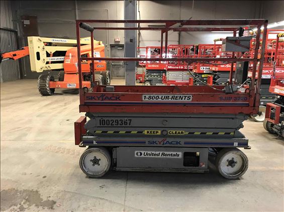 2012 Skyjack SJIII3220 Scissor Lift