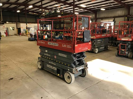 2014 Skyjack SJIII3226 Scissor Lift