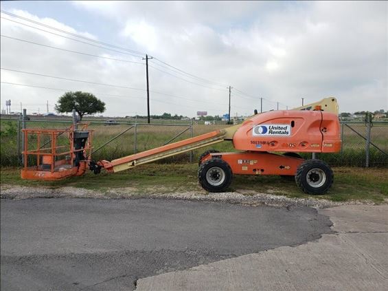 2011 JLG 400S Boom Lift