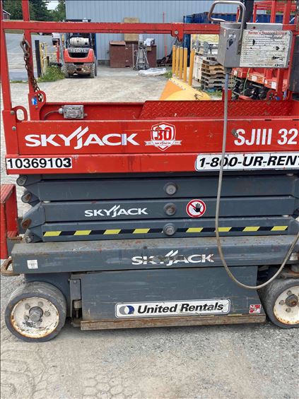 2015 Skyjack SJIII3219 Scissor Lift